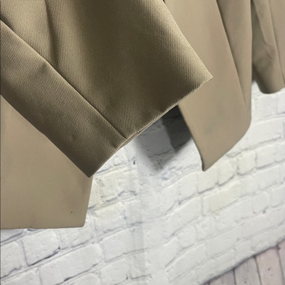 Express Women's Open-Front Taupe Tan Office Business Casual Blazer Size 12 - Picture 4 of 9